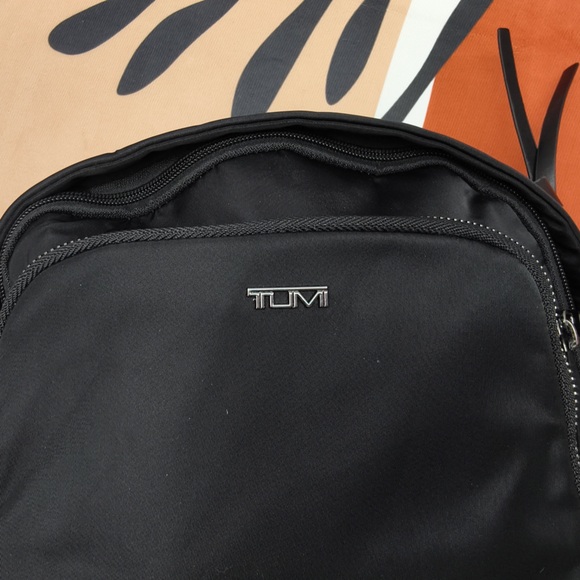 🍩Tumi Voyageur Nylon Backpack | Women's Commuter Bag - Picture 2 of 4